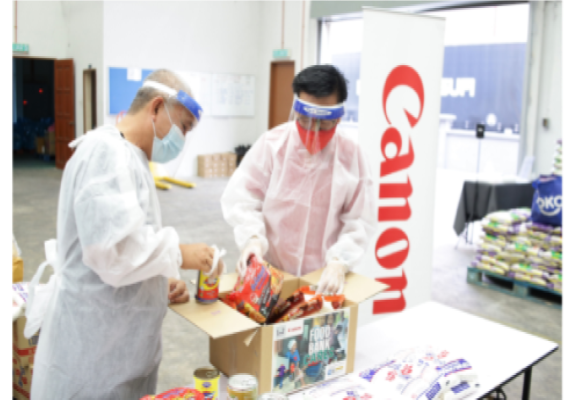 Canon and Employees Provide Food Aid to Families